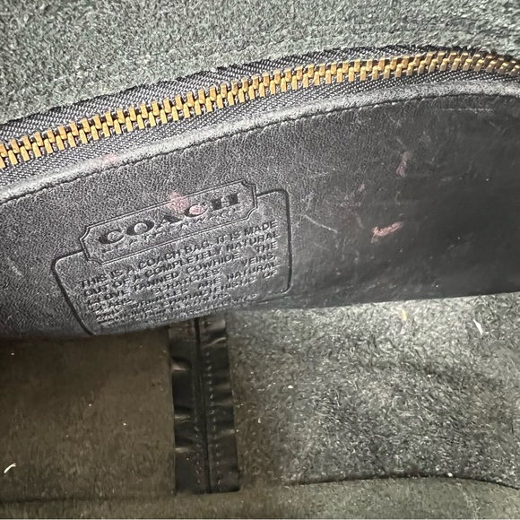 Vintage Coach 9790 City Bag Shoulder Bag Turnlock Crossbody Black Bag - Picture 9 of 16